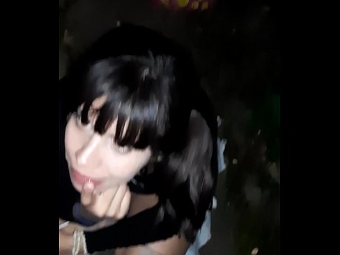 ❤️ ברחוב איבר מין נפוח בתמורה לממתקים ❤️ סרטון פורנו אצלנו